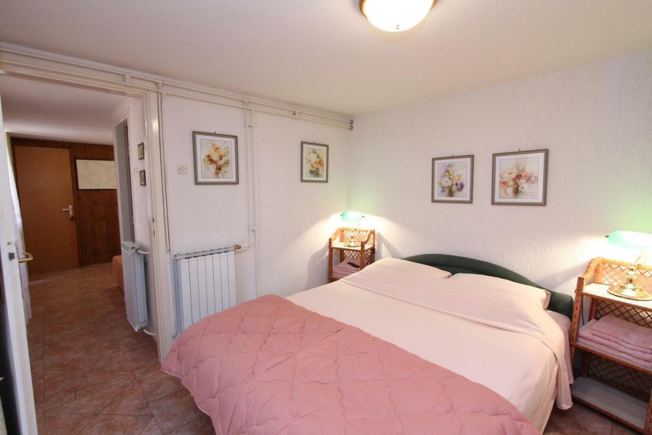 Apartments Villa Lucu Rovinj Quarto foto